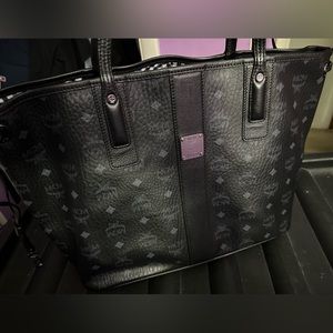 Mcm Liz Reversible Medium Tote